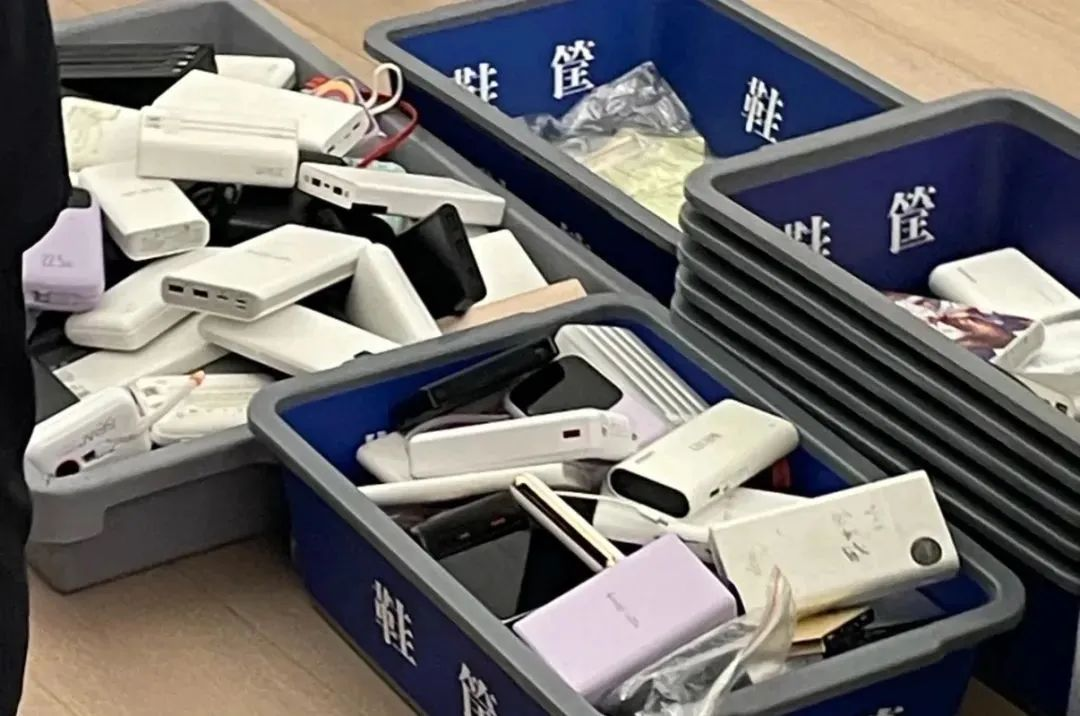 Począwszy od 28 czerwca, te zasilacze są zakazane na pokład! Przemysł tworzyw sztucznych obejmuje nowe możliwości